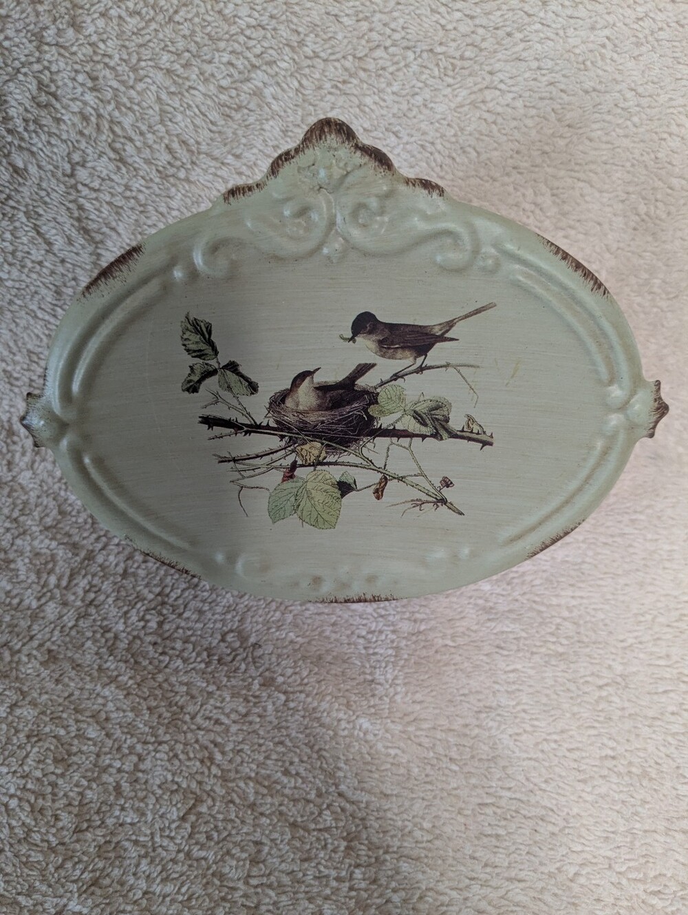 Vintage small metal storage trinket jewelry box bird nest design